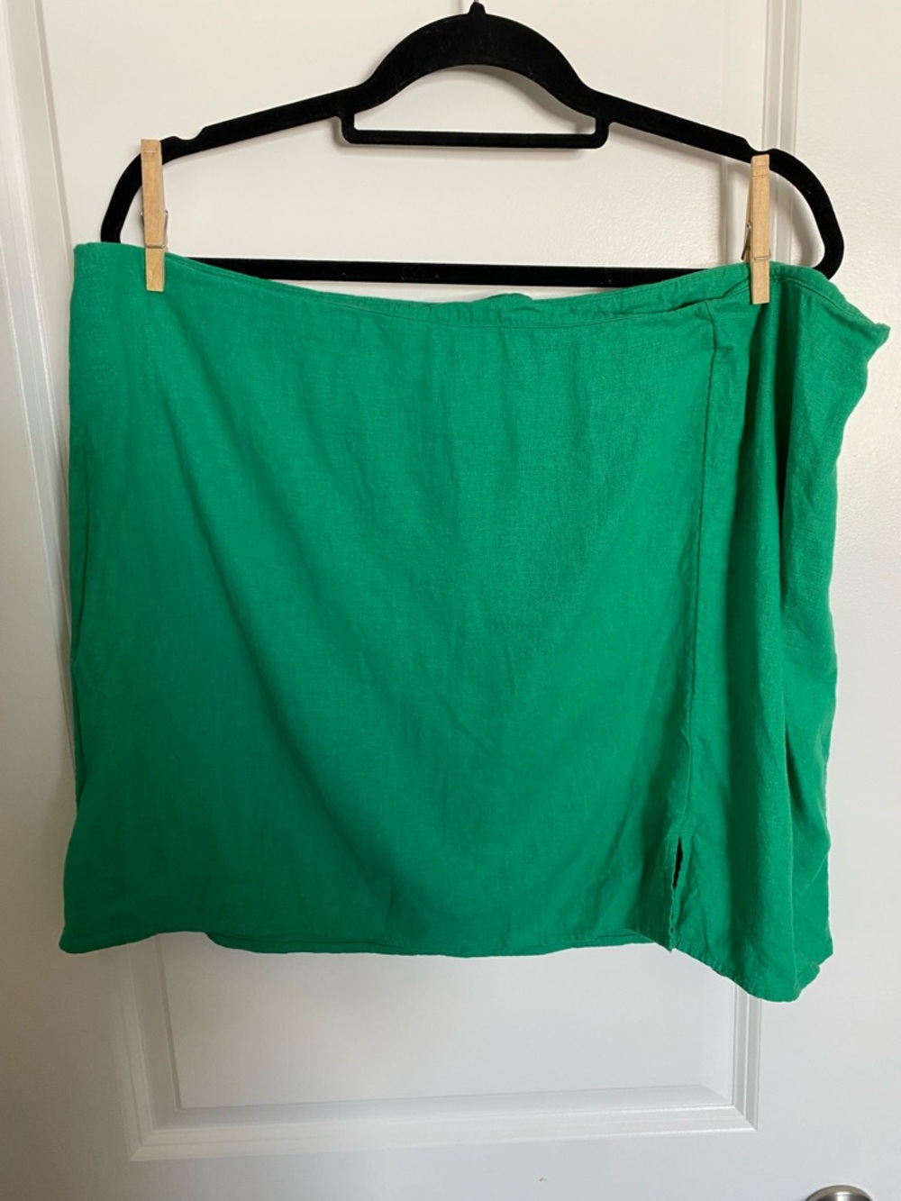 a new day Emerald Green Linen Top